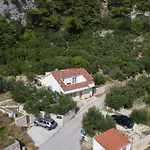 Olive Tree Village Heated Pool And Close To The *