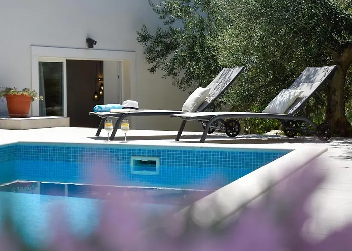 Olive Tree Village Heated Pool And Close To The فيلة