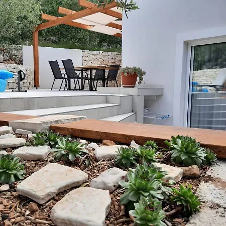 Olive Tree Village Heated Pool And Close To The * Pisak