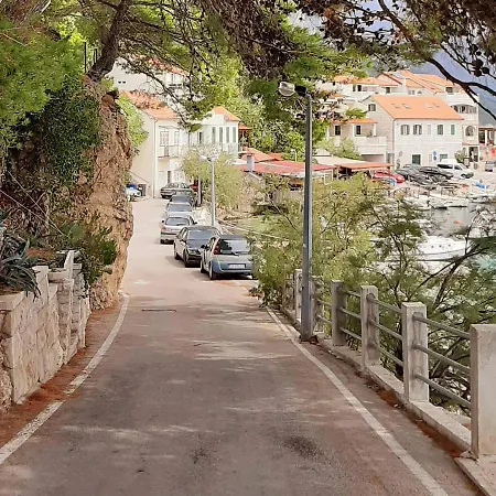 Olive Tree Village Heated Pool And Close To The *