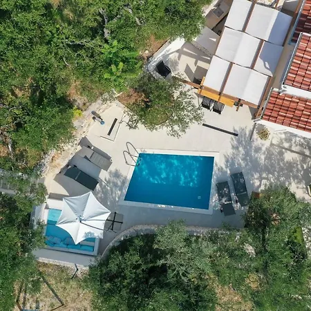 Villa Olive Tree Village Heated Pool And Close To The