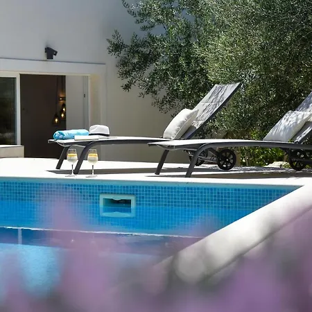 Olive Tree Village Heated Pool And Close To The Villa