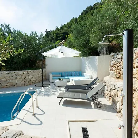 Olive Tree Village Heated Pool And Close To The Villa *