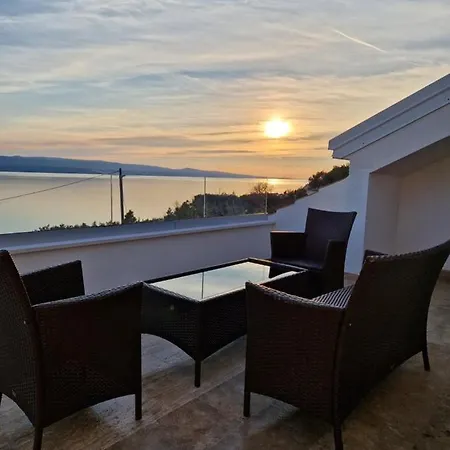 Olive Tree Village Heated Pool And Close To The Villa Pisak