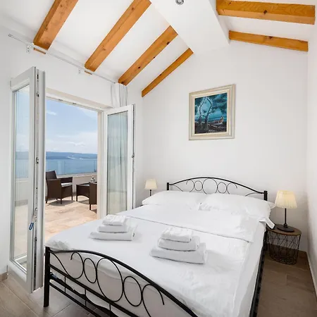 Olive Tree Village Heated Pool And Close To The Villa Pisak