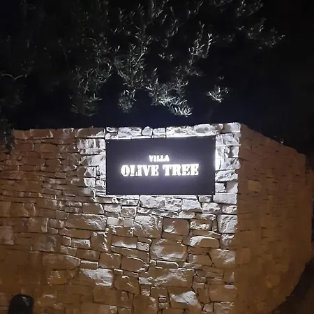 Villa Olive Tree Village Heated Pool And Close To The *