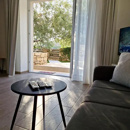 Villa Olive Tree Village Heated Pool And Close To The