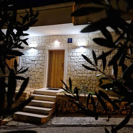 Olive Tree Village Heated Pool And Close To The Villa *